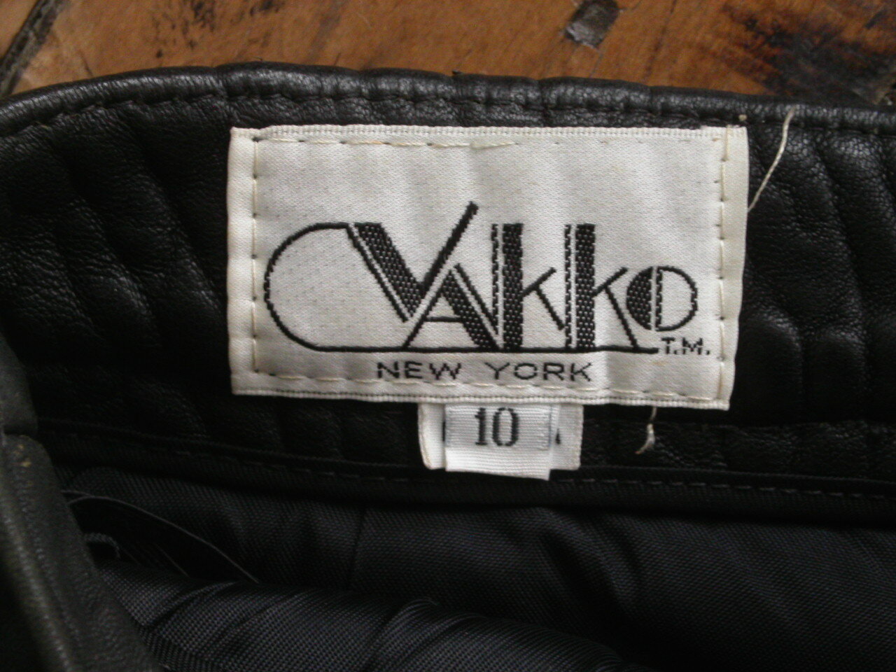 Black leather pencil skirt cowhide 80s Vakko NYC Leathercraft vintage Harley 10