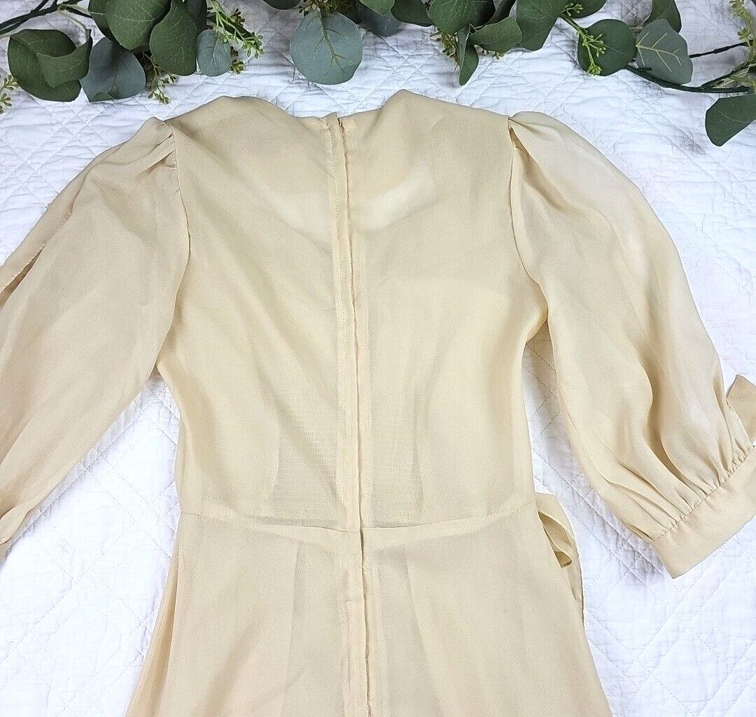 VTG 70’s Cream Lightweight Long Sleeve Maxi Dress Size S Malibu Media