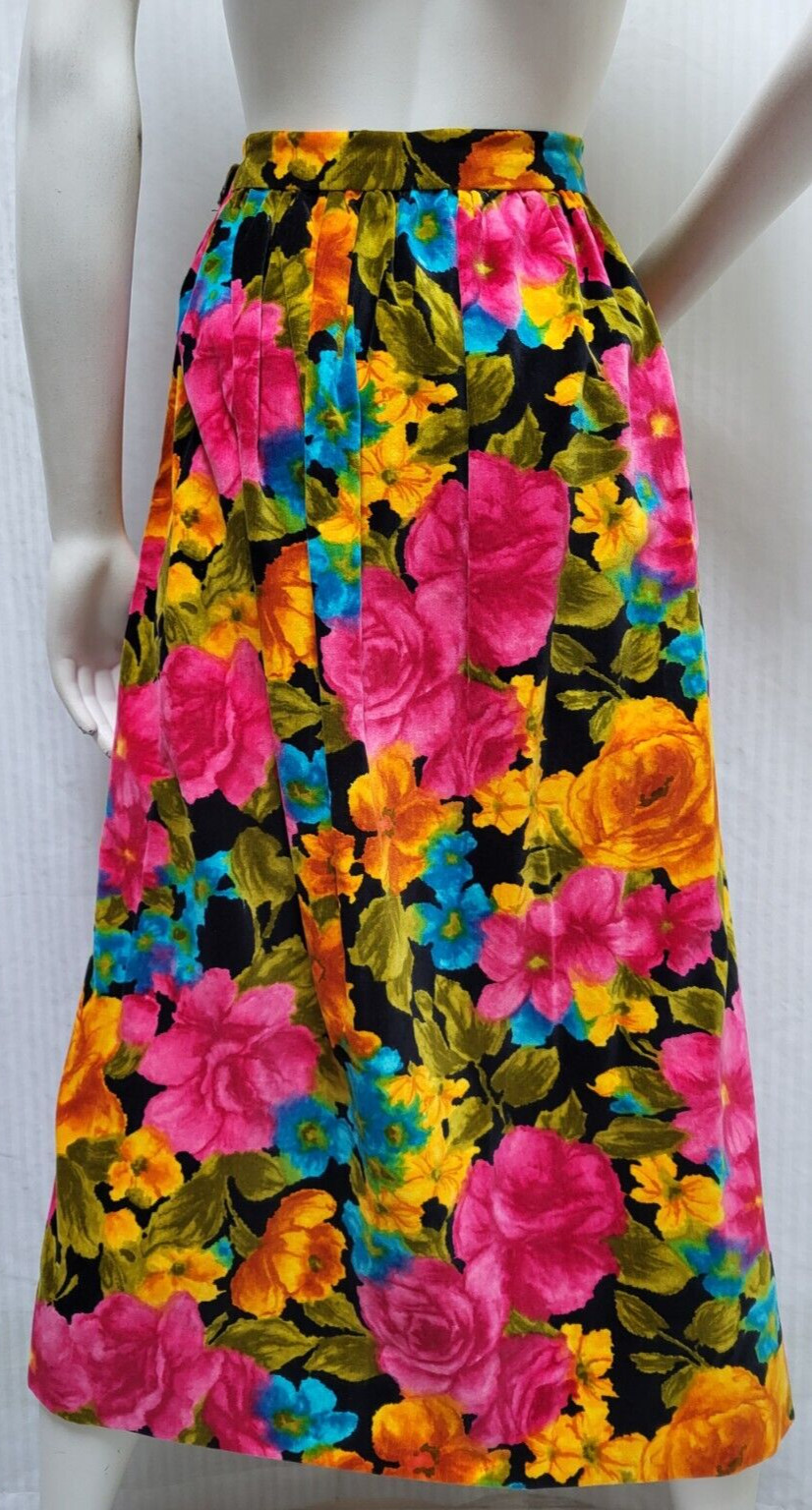 Vintage Bright Floral Rose Print Velvet Long Skirt – Waist 27 inches – EUC