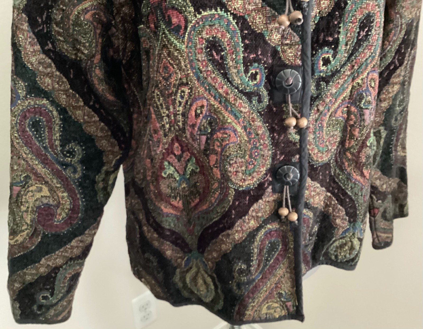 VTG Flashback jacket paisley woven jacquard BOHO wood bead buttons pockets