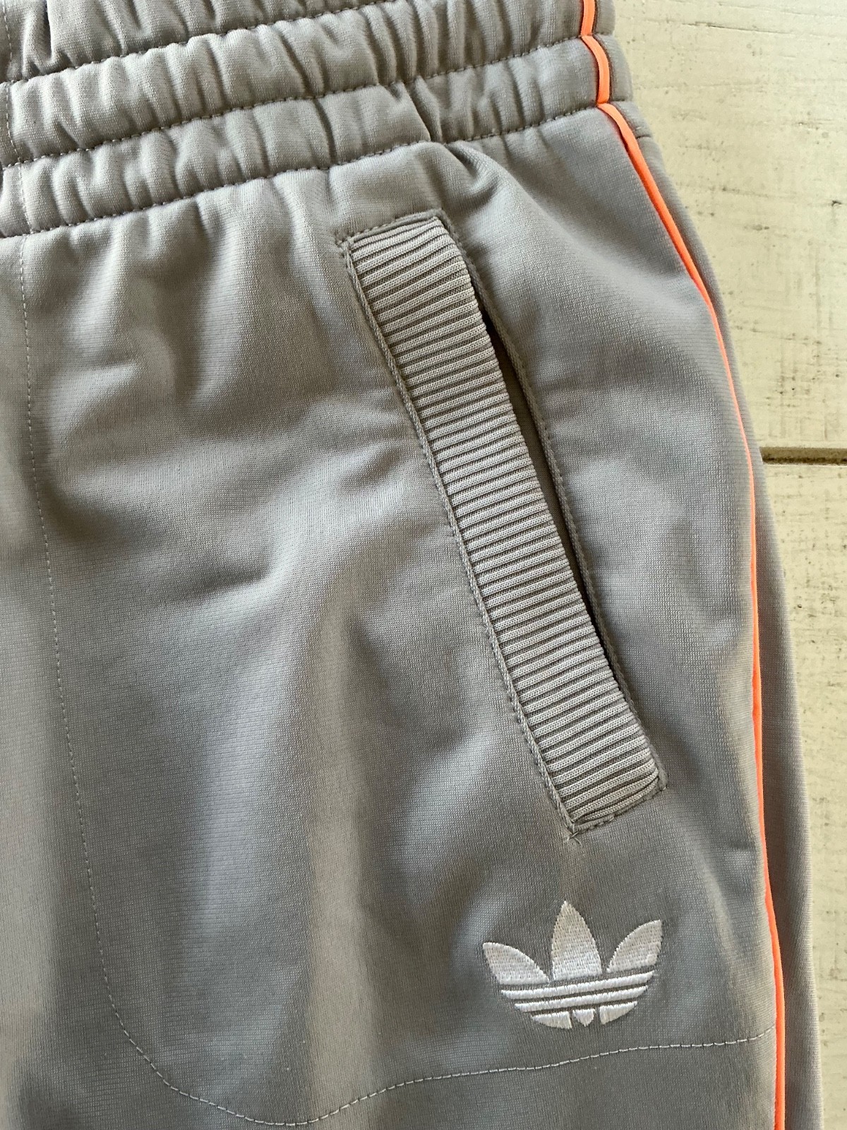 Women’s Vintage Y2K Adidas Stripe Trefoil Warm Up Track Pants Size L Low Rise