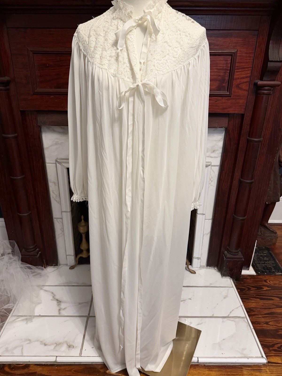 Vintage Radcliffe Dressing Gown Robe White Lace Long Large