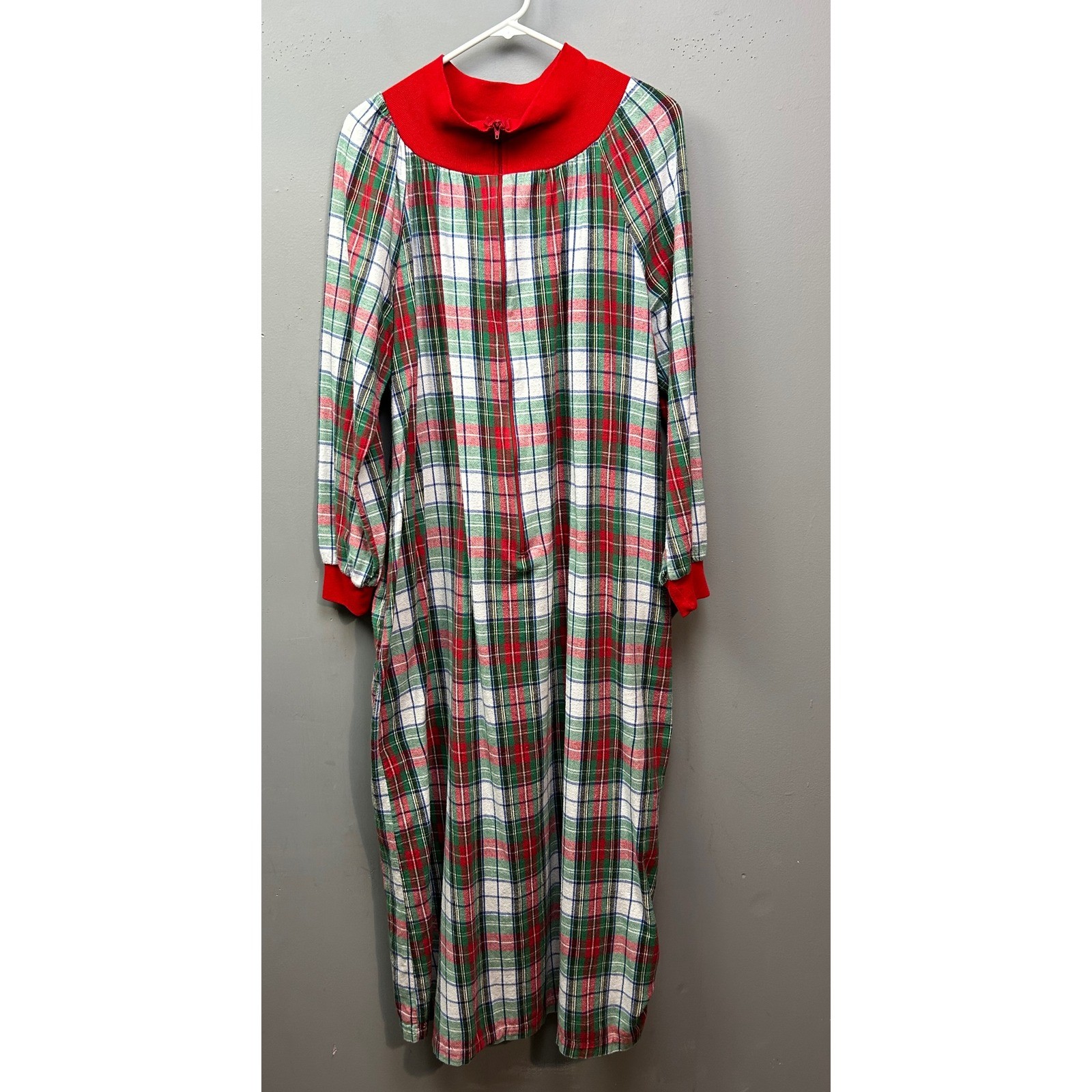 The Tog Shop Nightgown Womens Large Red Green Plaid Cotton Zipper Lounger Vtg