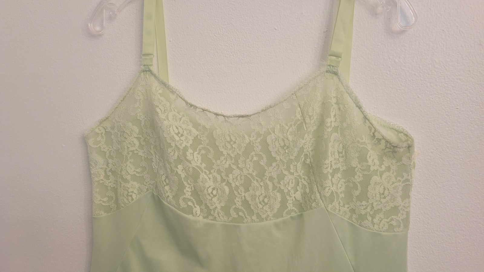 Monsanto Slip Dress L38 Lace Trim Green Nylon Satin Short Ajust.straps U.SA Vtg