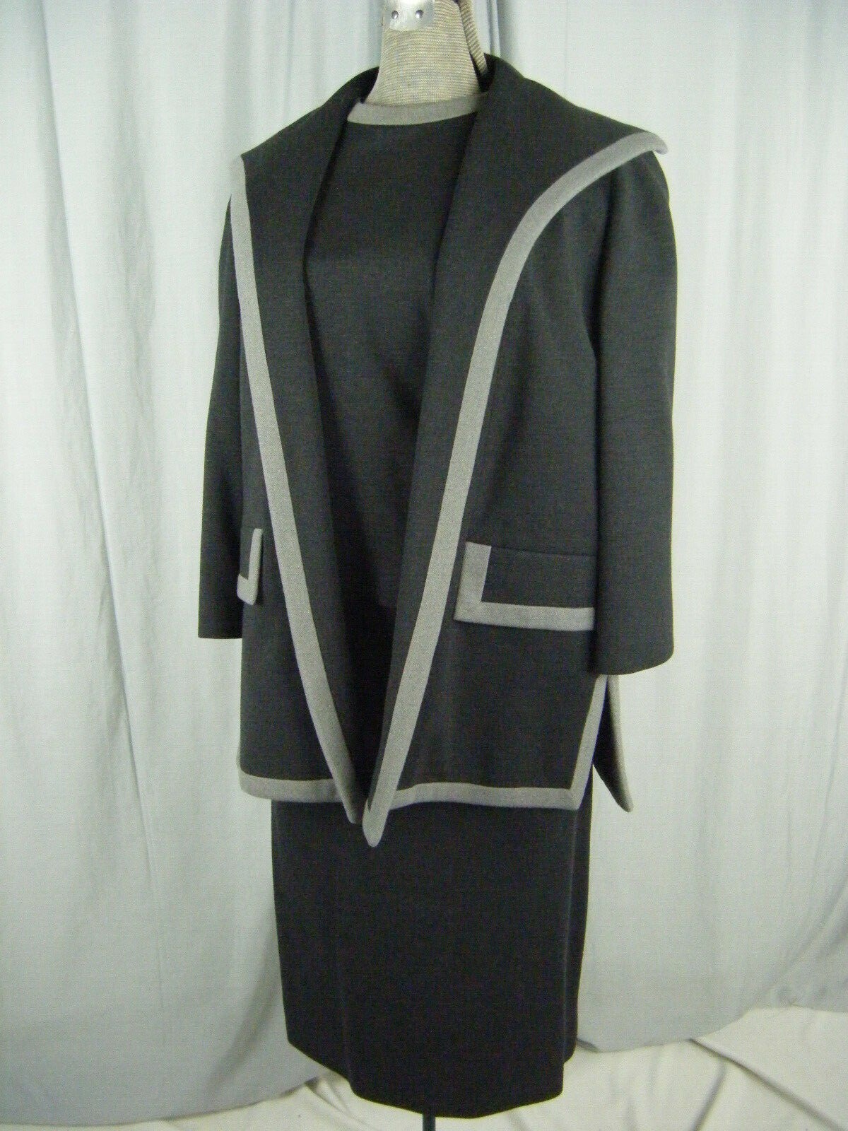 LILLI ANN KNITS LONDON Vtg 60s Charcoal Grey Wool 3 pcs Skirt-Bust 35/Waist 28/S