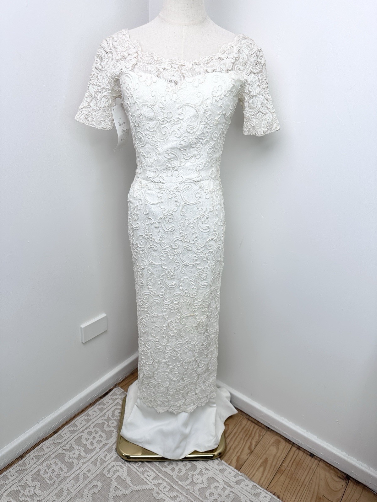 Original 1960s Lace Sz AU 6 – 8 Vintage Ivory White Wedding Dress Short Sleeve