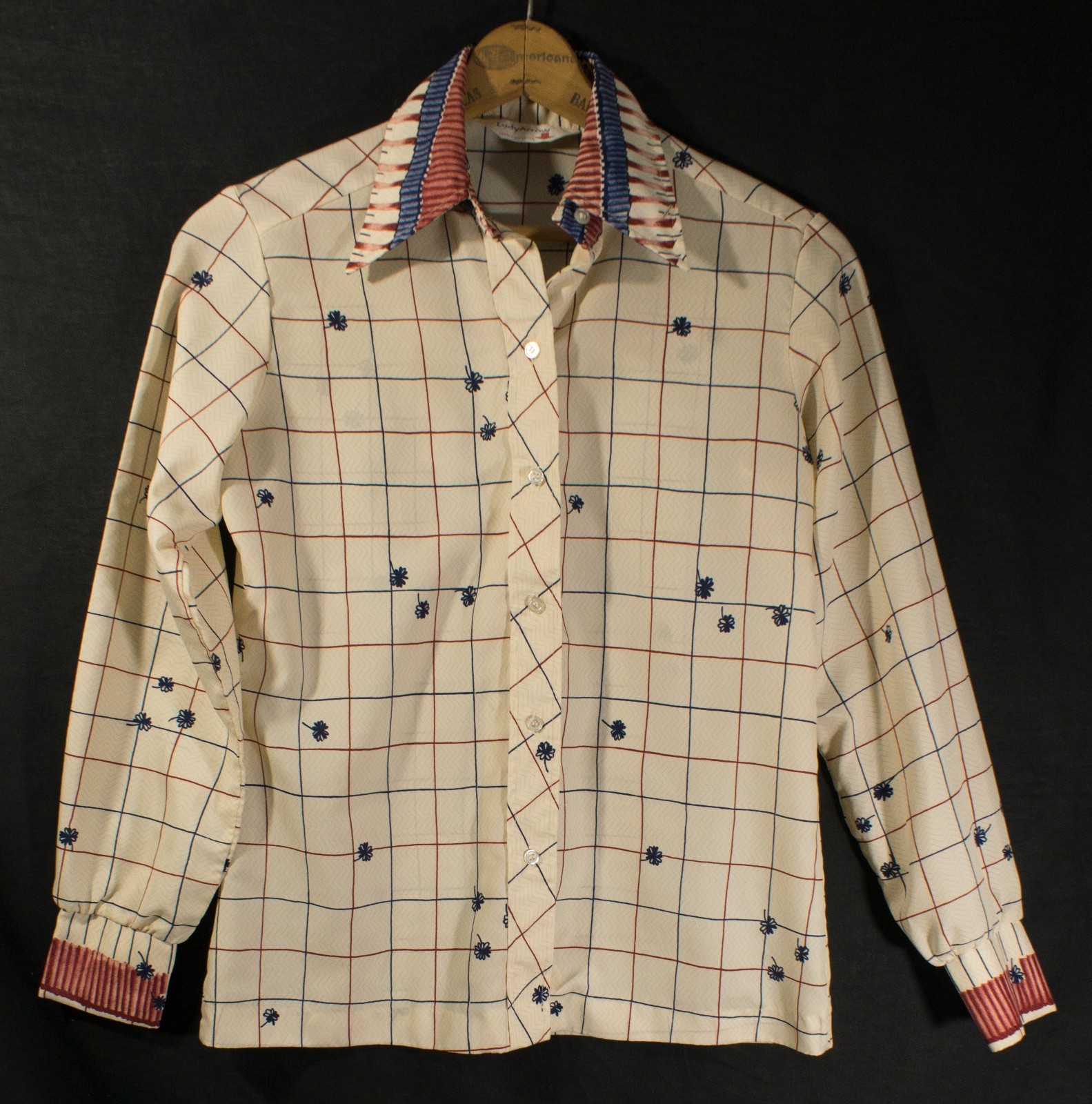 Vintage 1970’s Blouse Top Shirt Lady Arrow Long Sleeve Button Down Mixed Print