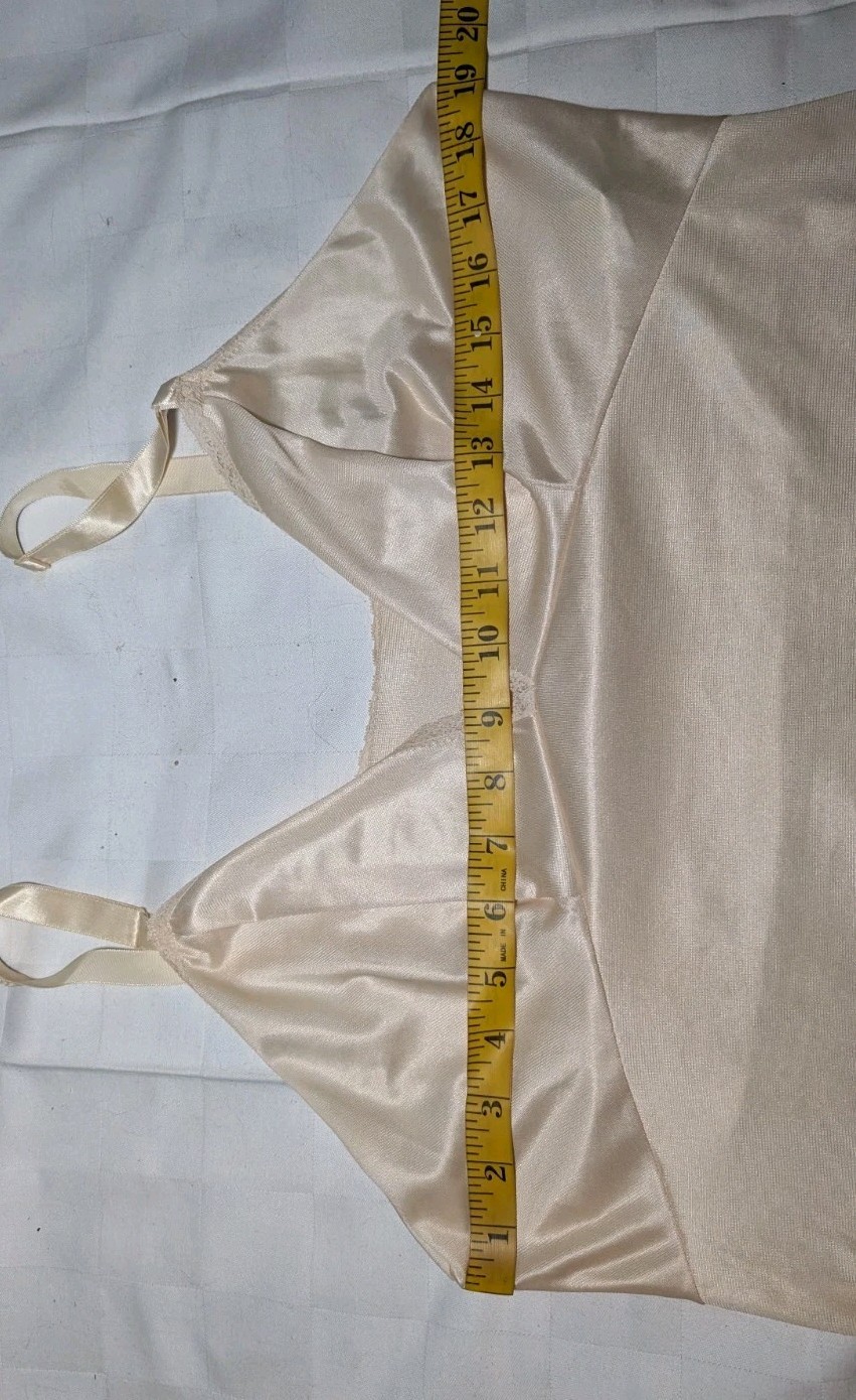 PINEHURST LINGERIE Ivory Nude Slip Dress LACE TRIM 100% Nylon Women’s 38 Large