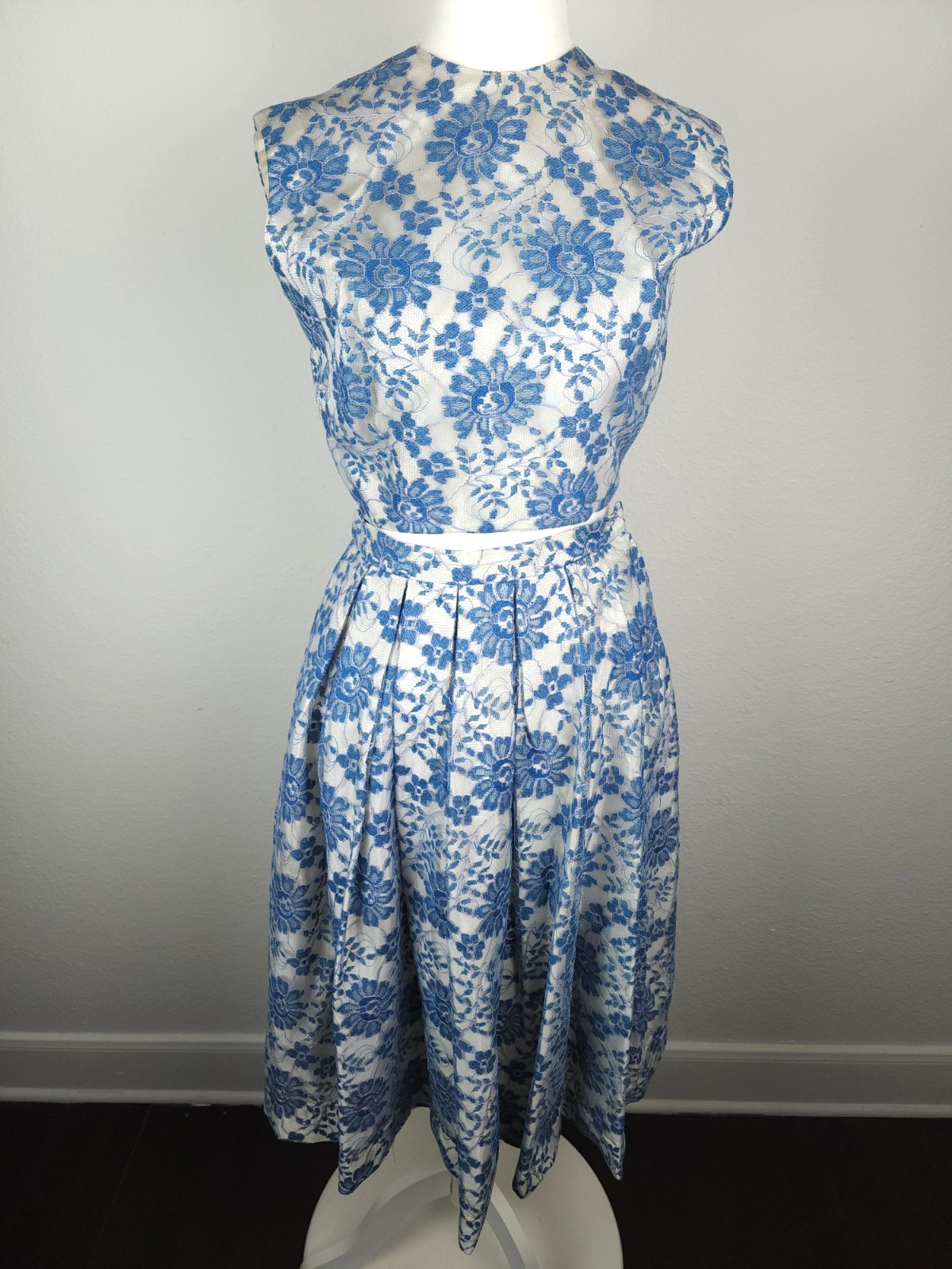 Vintage 1960s Blue White Lace Dress Set Lois Casper Pleated Skirt Button Back XS