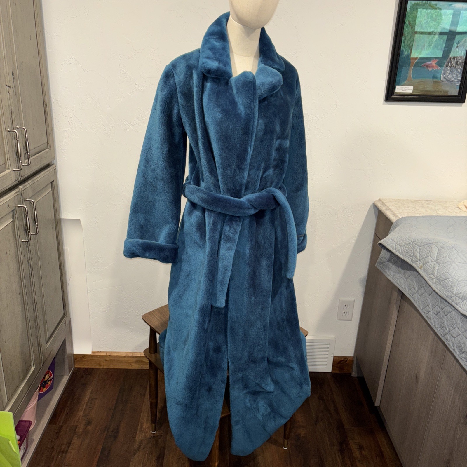 Wow!!!! Vintage 1960s women’s bathroom robe Size? Large? 56 Inches Dark Teal