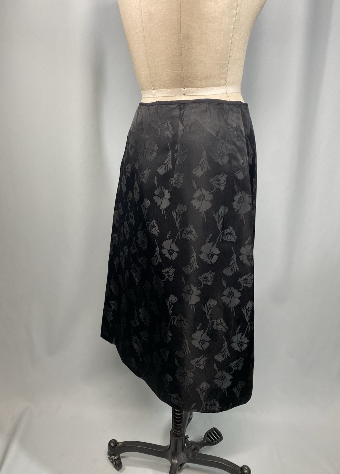 Vintage Skirt Suit SIZE LARGE black jacquard tailored classic 50s 60s goth