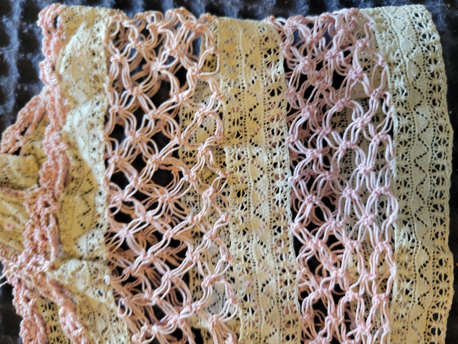 ANTIQUE VICTORIAN CROCHETAND LACE HANDMADE TINY DELICATE BRALETTE 1920s 30s XS