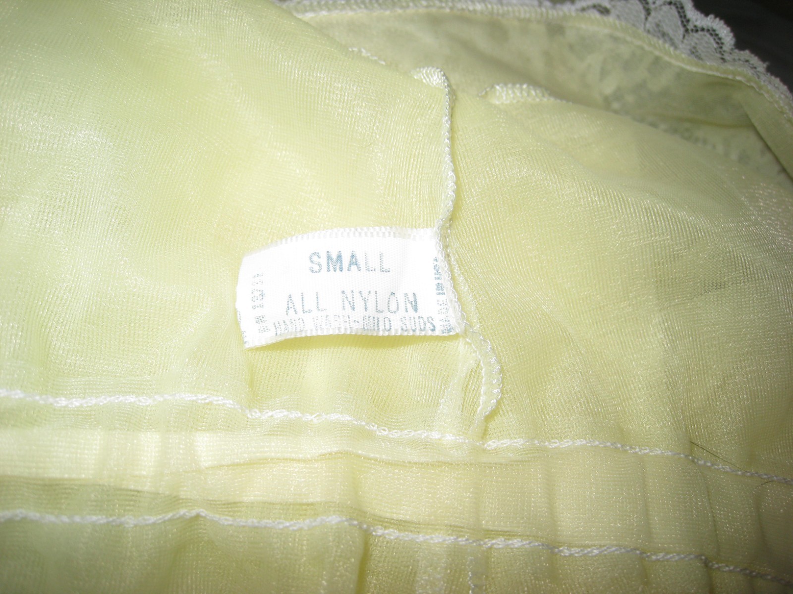 Vintage 70’s Mistee Womens Sheer Yellow Lined Nylon Lace Robe Size S Made in USA