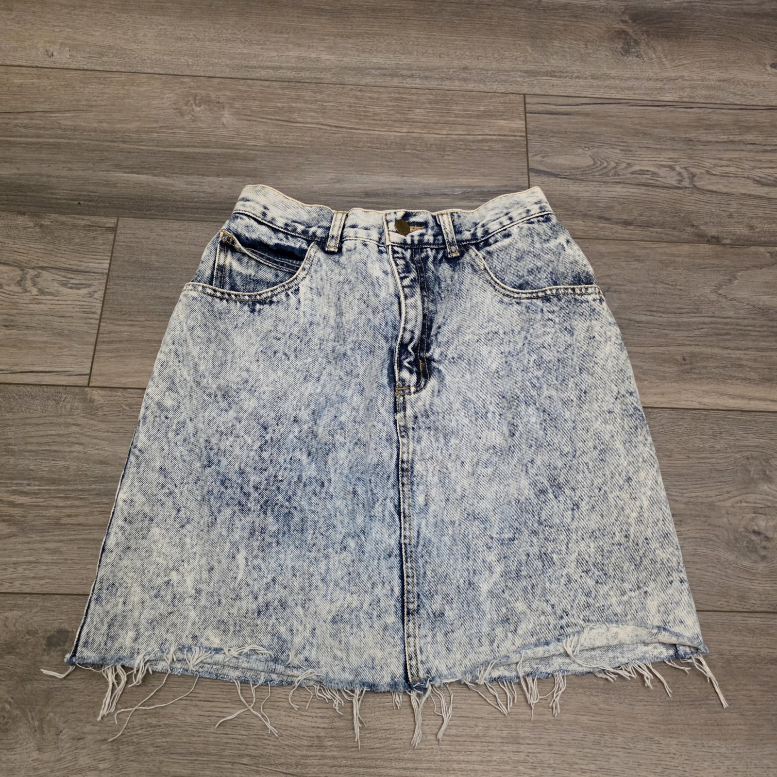 Vintage 80s/90s Georges Marciano for GUESS Acid Wash Denim Skirt Size 29
