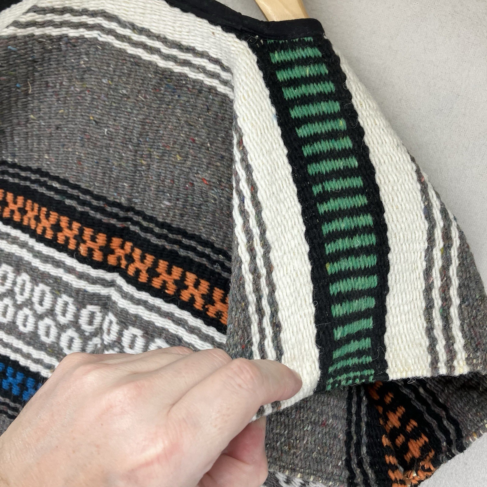 Vintage Mexican Blanket Vest Poncho Serape Jacket Fringe w Pockets 38×31 Medium