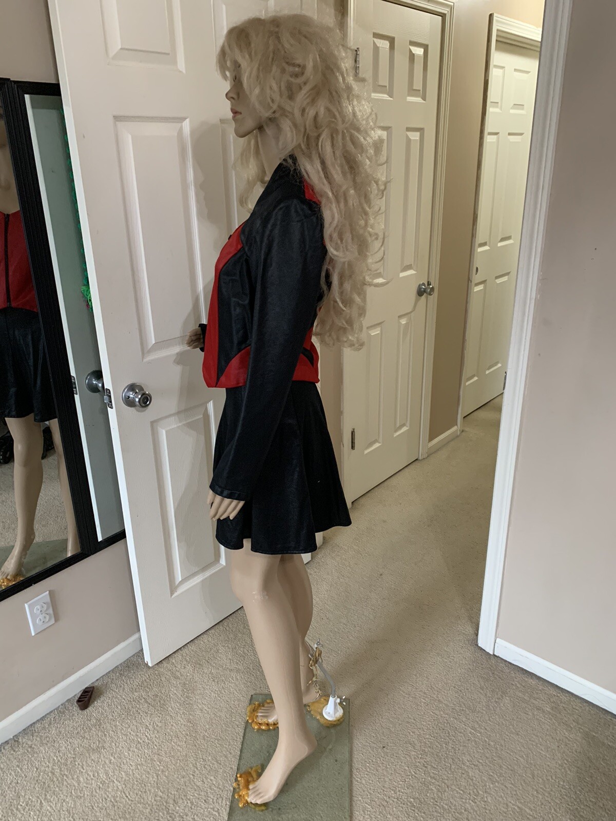 VTG 80’S M RED BLACK PLEATHER 2 PIECE MINI SKIRT AND BLAZER DRESSY SUIT BIKER