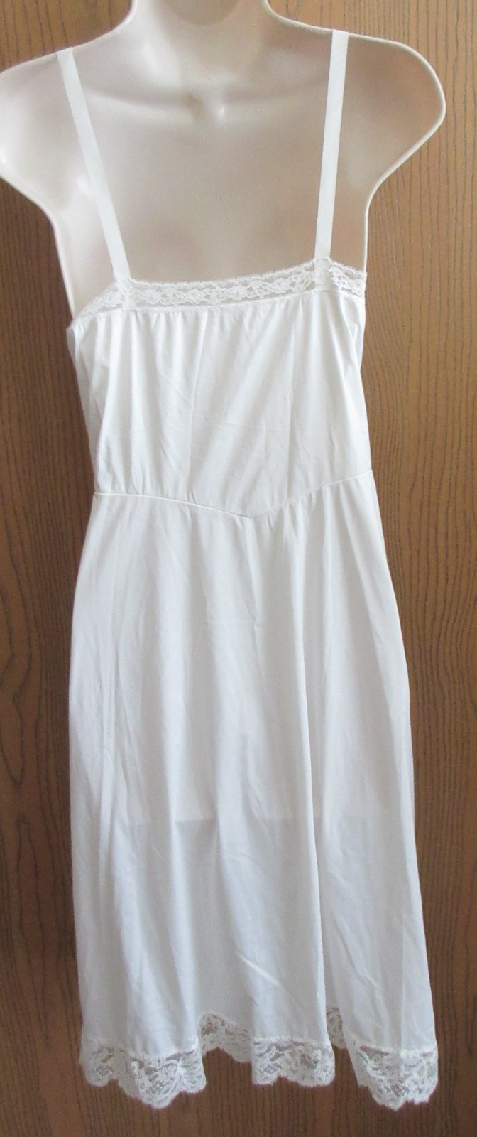 PENNEY’S ADONNA WHITE satiny nylon modesty panel LACY full slip sz 42 USA