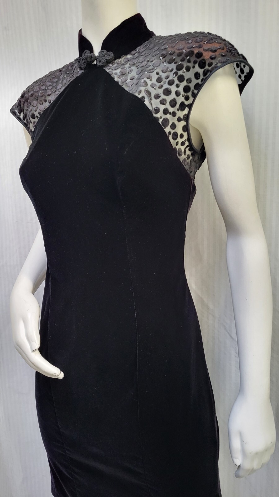 Vintage 1980s Niki Originals Black Velvet Dress – Size S/M – EUC