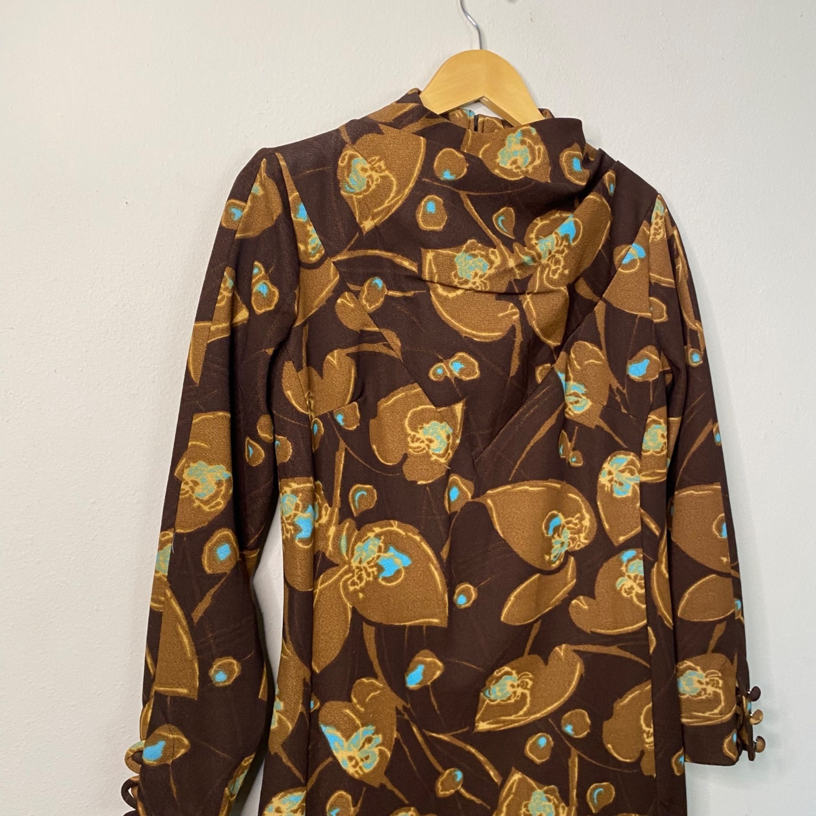 Vintage 70s Empress of Dallas Women’s Mod Long Sleeve Brown Floral Dress