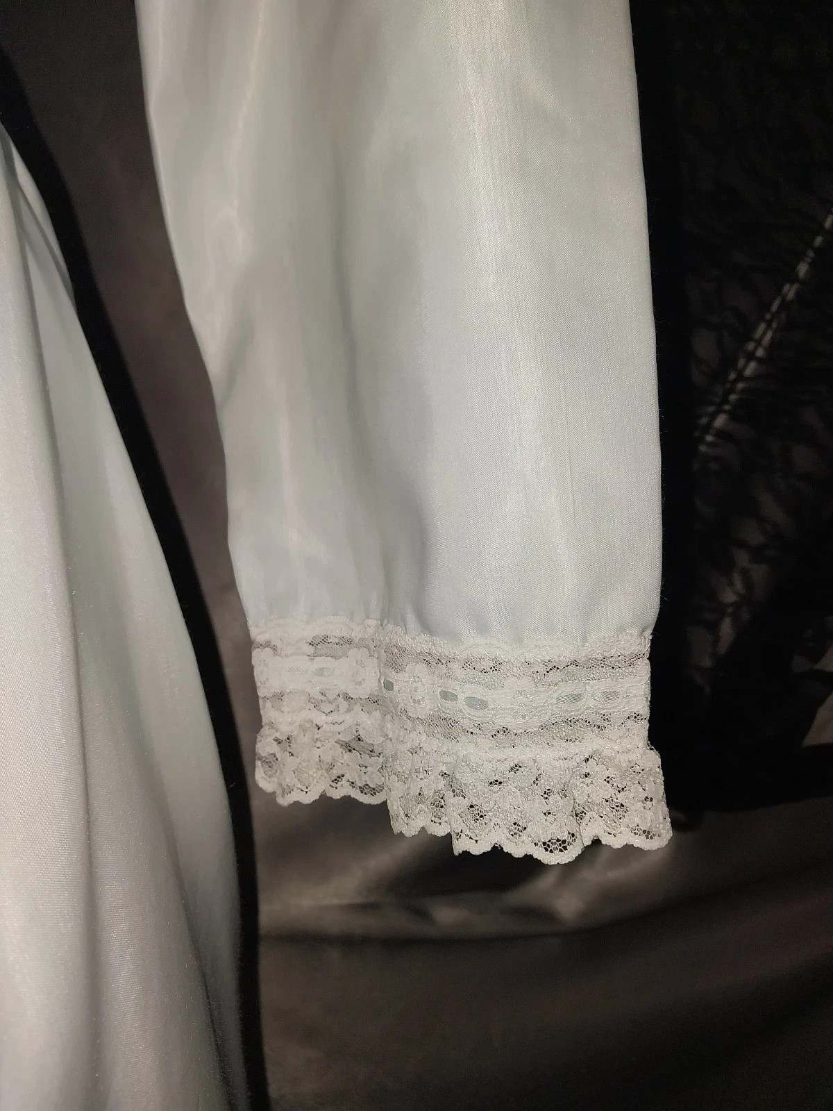 VTG SATIN Shiny pintuck Anastasia Coquette Cottagecore Nightgown Poets 40 42