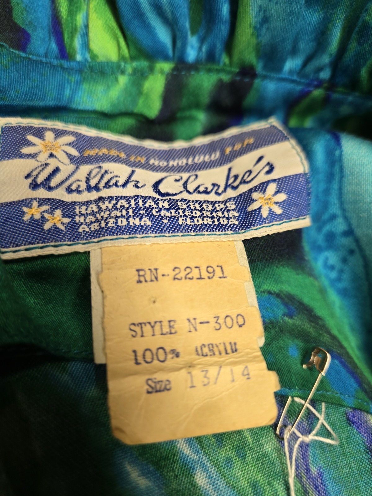 Vintage Waltah Clarke’s Hawaiian Aloha Dress w1283