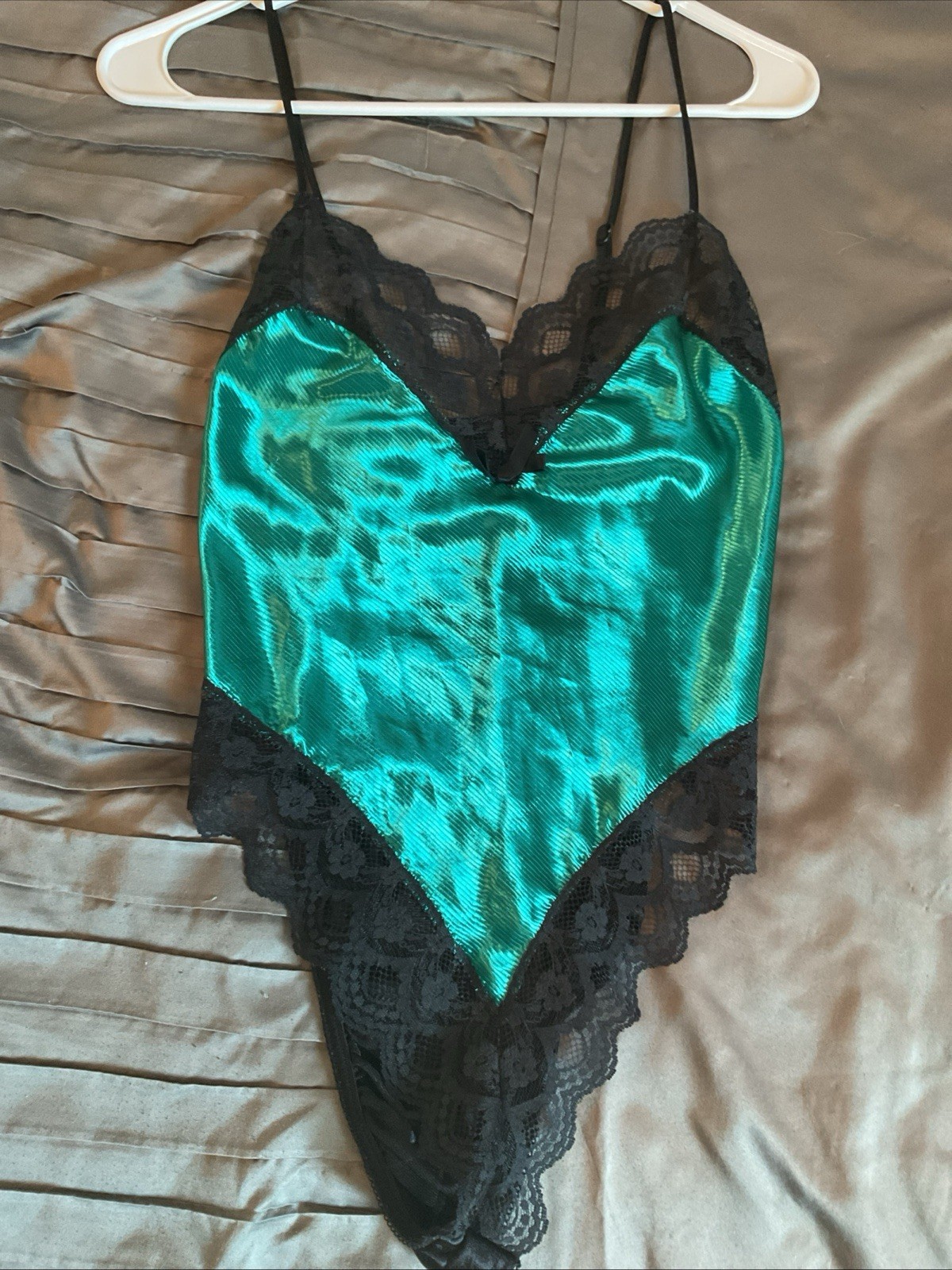 Vintage Lady Cameo Dallas Teddy One Piece Satin Green Lace Trim Sz Small