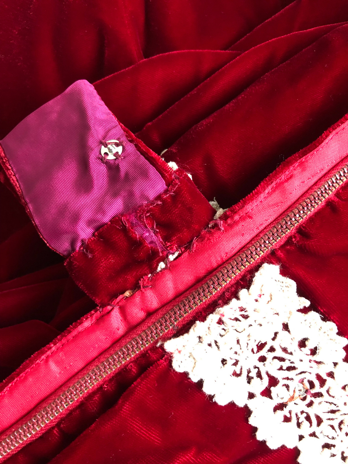 VTG 60s RUBY BLOOD RED VELVET IVORY LACE MAXI DRESS SLEEVELESS BOHO HIPPIE EUC