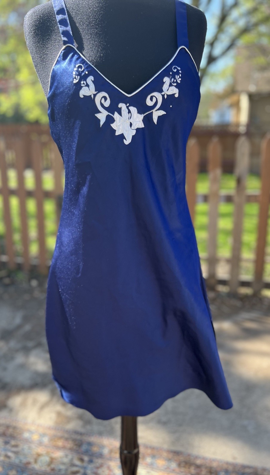 Vtg Vandemere Olga Blue Embroidered nightgown gown dress lingerie Medium