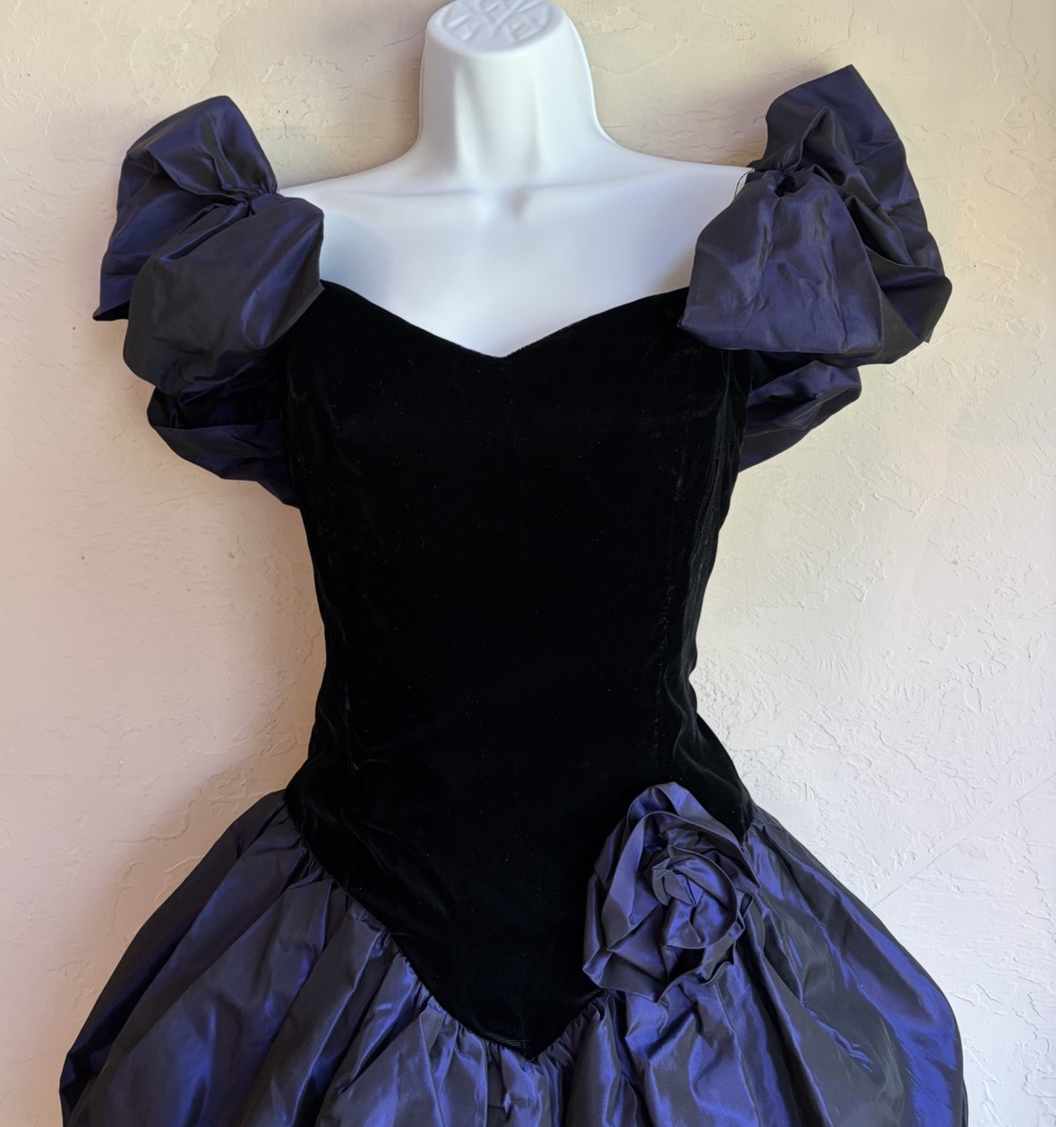 Vintage 80s Steppin Out Velvet Bubble Prom Dress 11 Basque Purple Taffeta Party