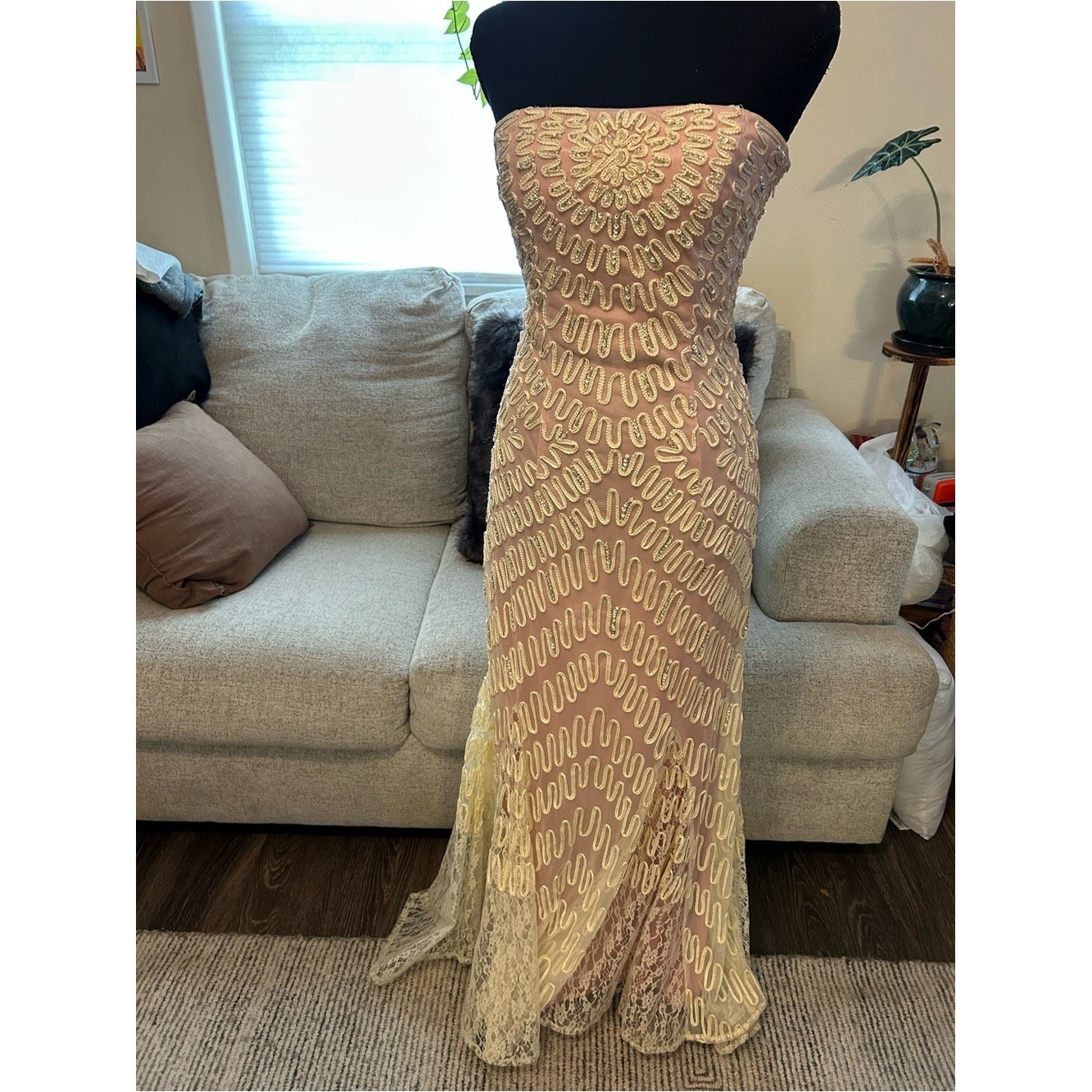 Camille La Vie.Strapless Embroidered Lace Evening Gown – Blush Size 4 Vintage