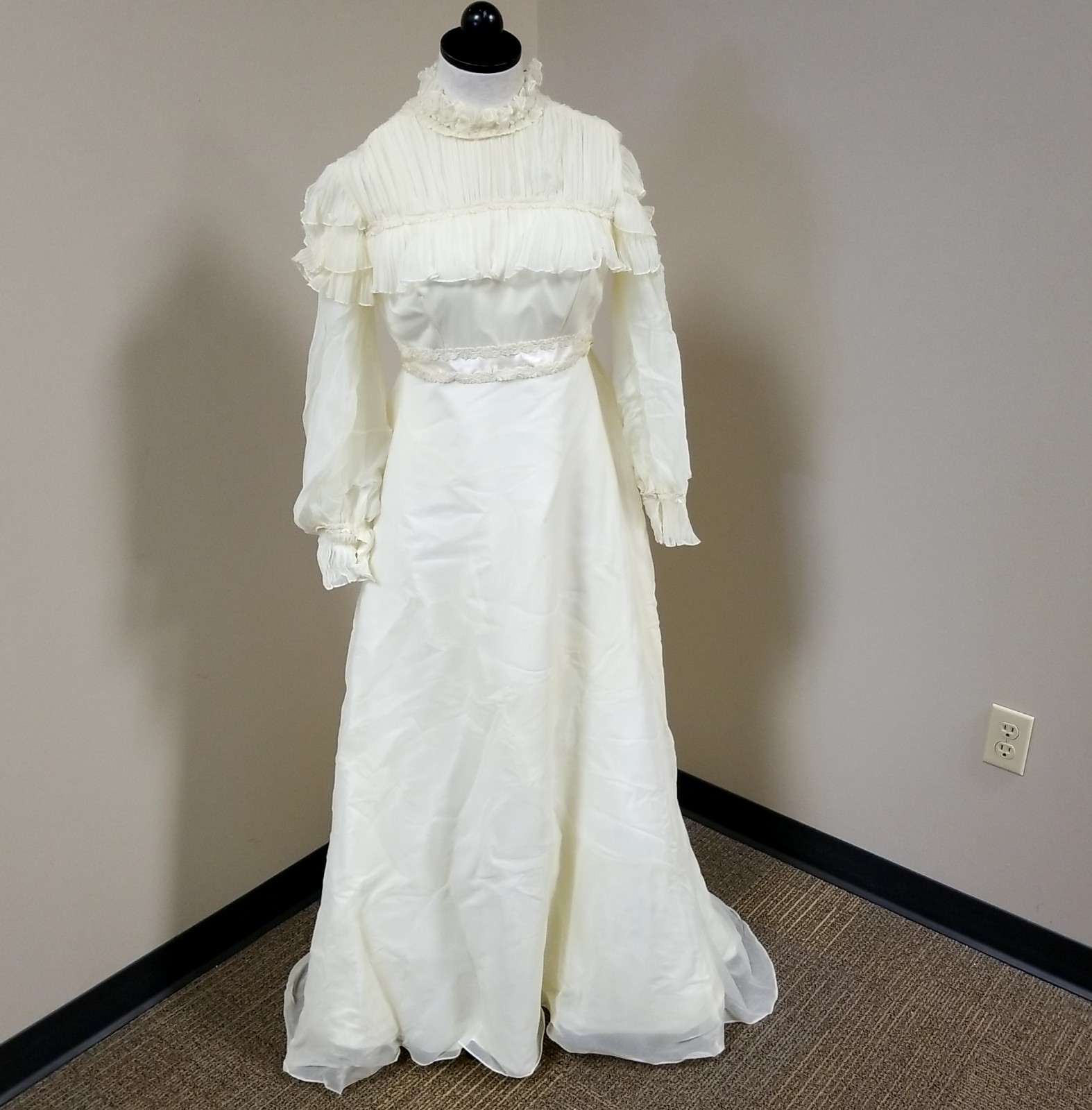 VTG IGLWU Union Made Victorian Revival Ivory Organza/Chiffon Wedding Dress
