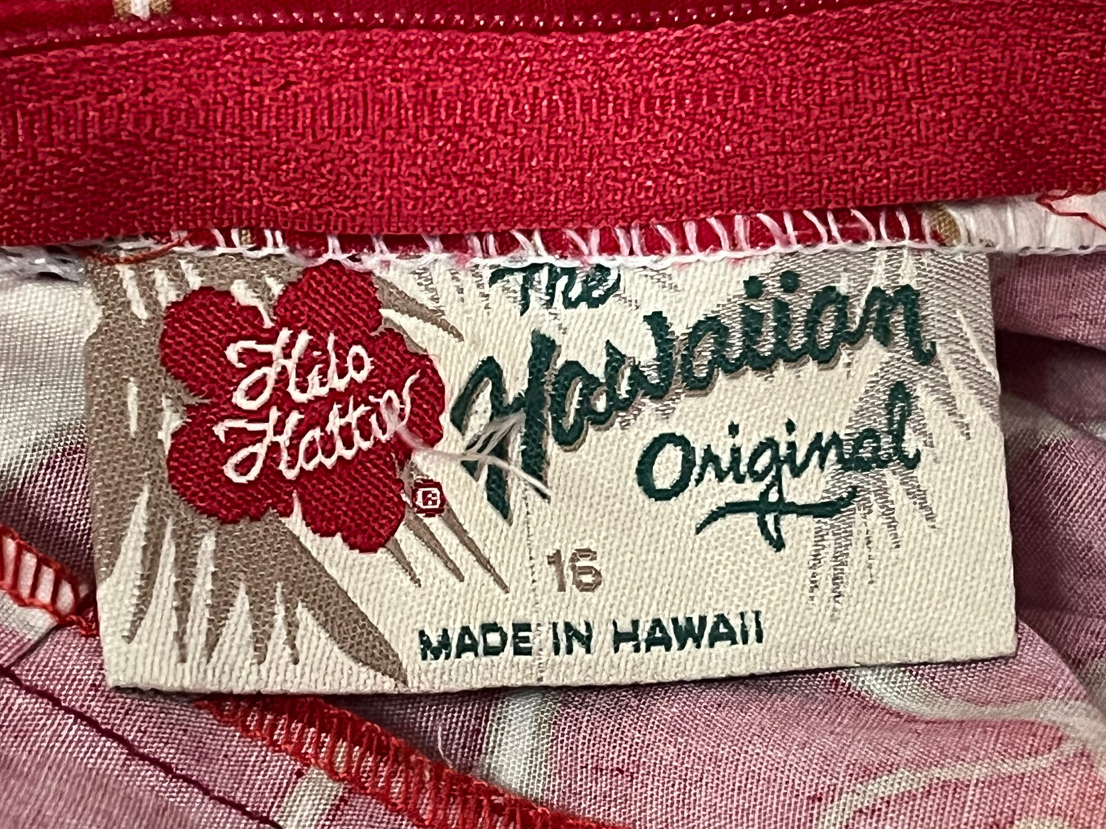 VTG Hilo Hattie Hawaii Long Sleeveless Dress Red White Floral 30” Waist 36” Hips
