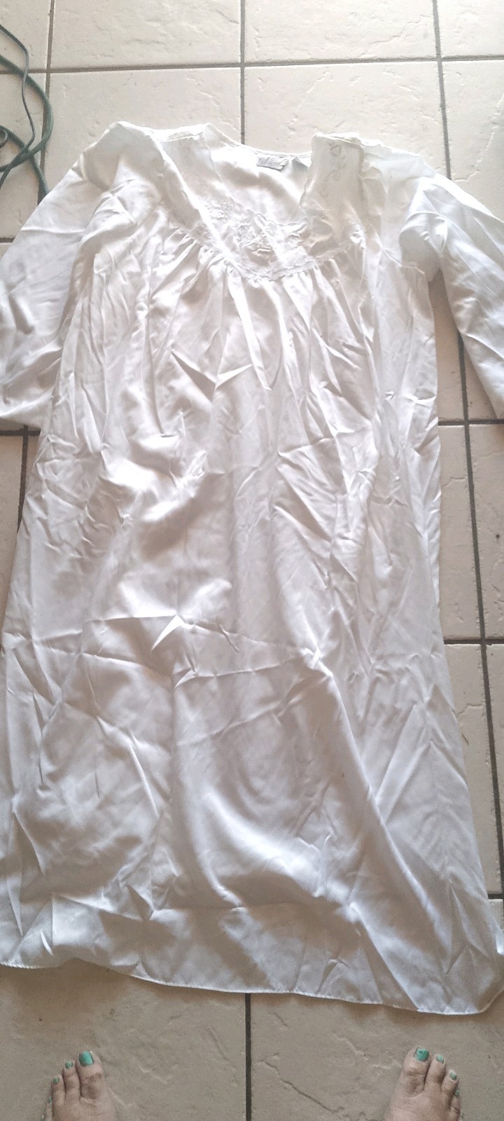 Vtg, Nicole,Maxi Nightgown,Satin, M, White, Embroidery, Grandma core 80s,glossy