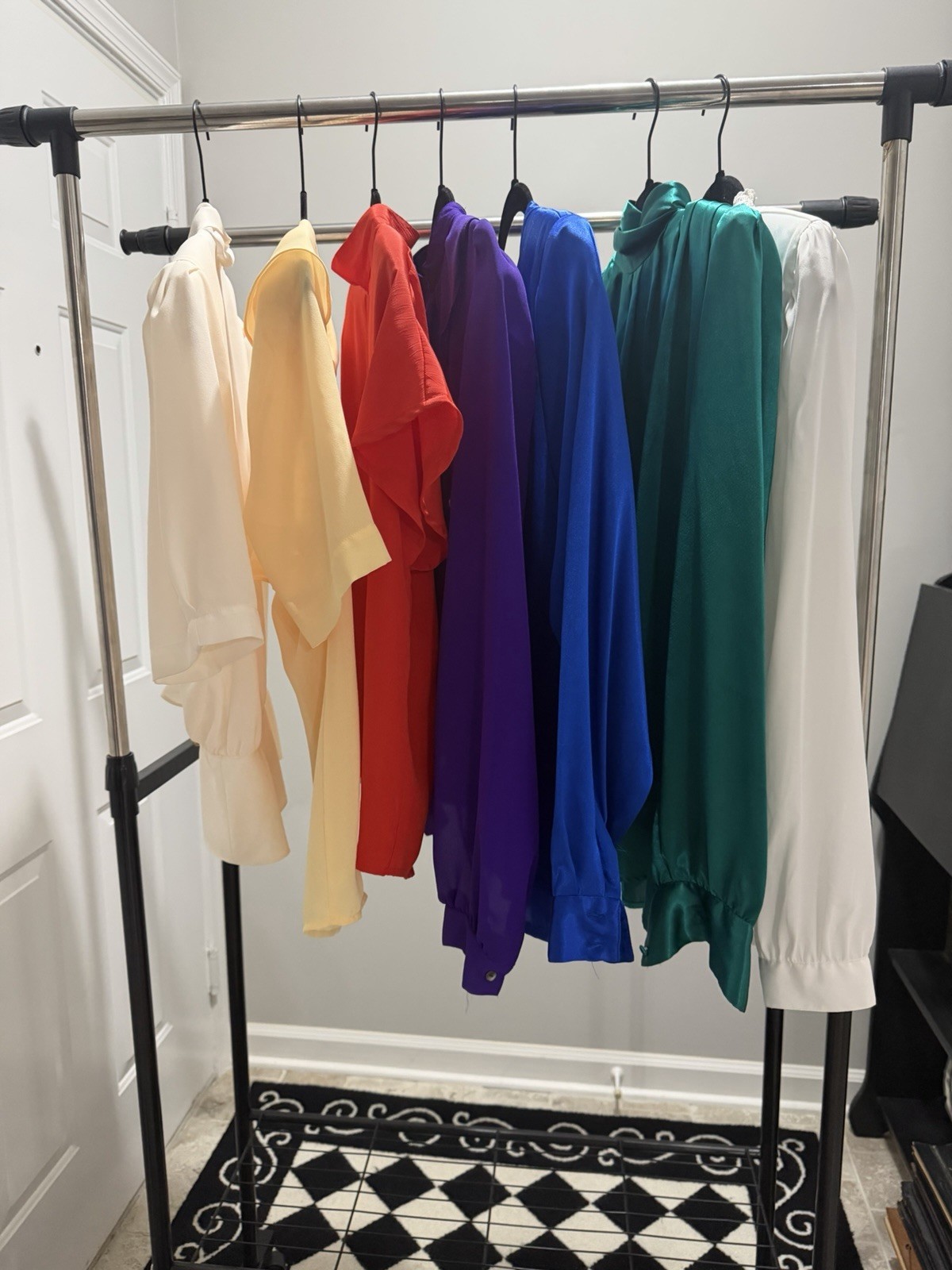 7 Vintage 1980s/early 1990s Women’s Blouses