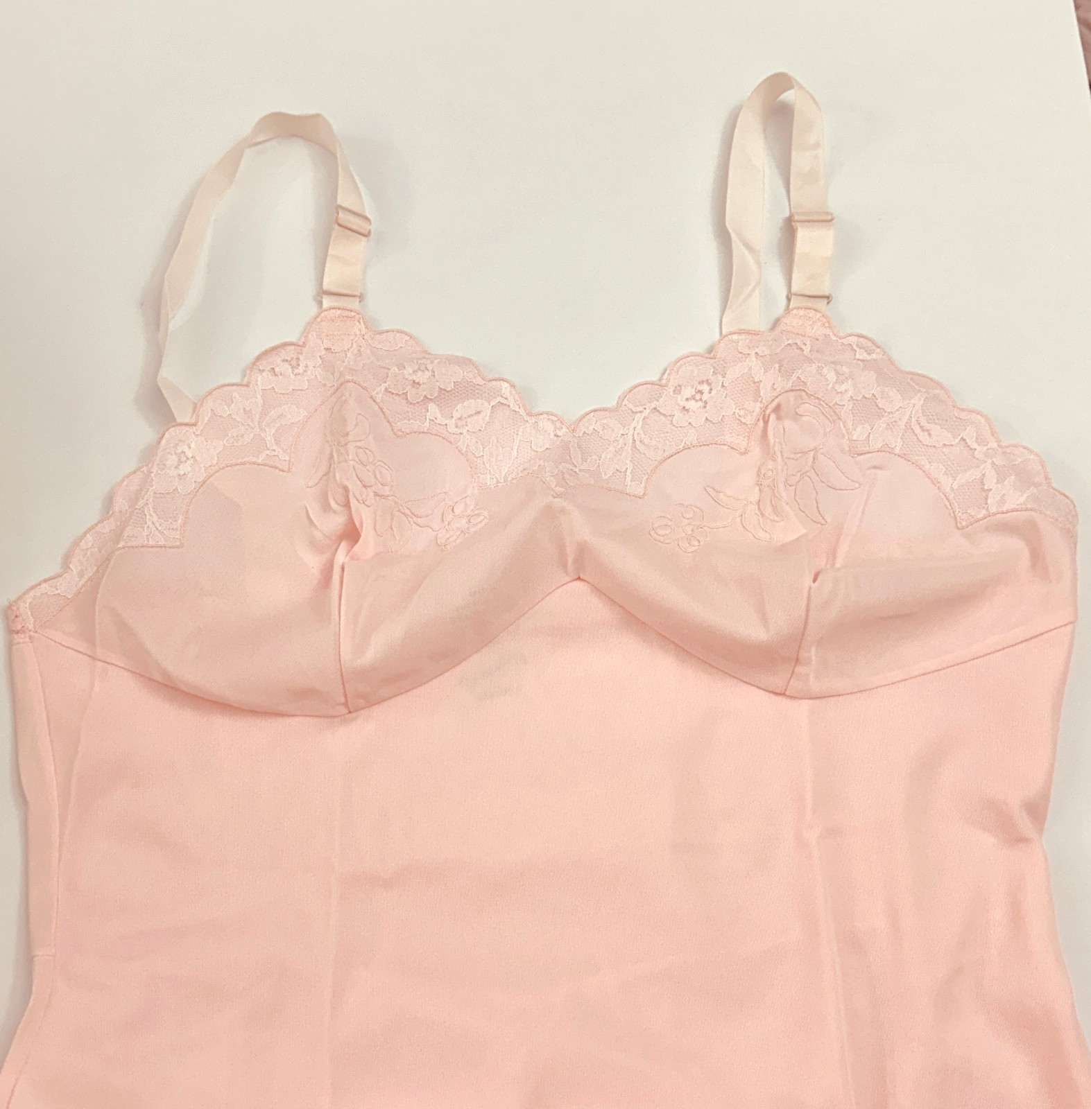 Karen Lisa Pink Nylon Tricot Full Slip Shadow Panel Size 34 to 32″ Bust 1970s