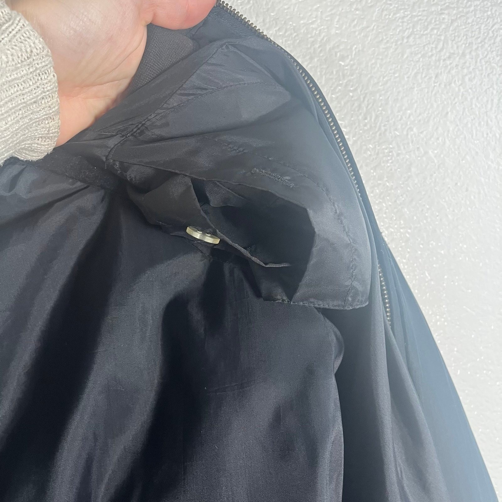 Rare Vintage 100% Silk Women’s Black Bomber Jacket – Oblisk Medium