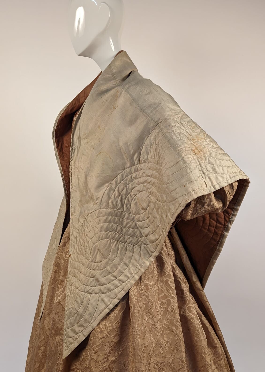 LATE 18TH C HAND QUILTED SILK CAPE FOR DRESS W POLISHED COTTON INNER LINING