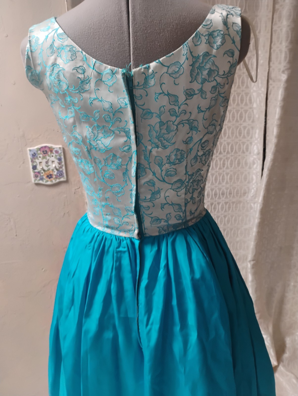 Vtg 1950s Gloria Swanson bombshell Turquoise Brocade Tafetta Dress sz 4