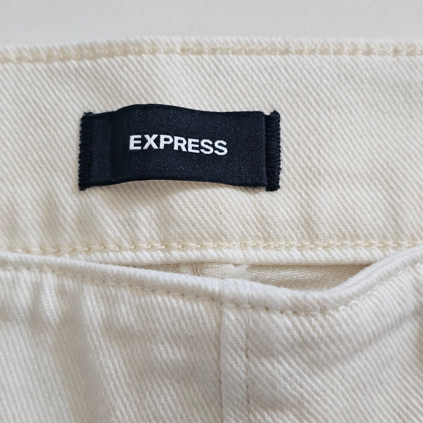 Express wide leg 12 long cream jean sailor old money classic preppy gold button