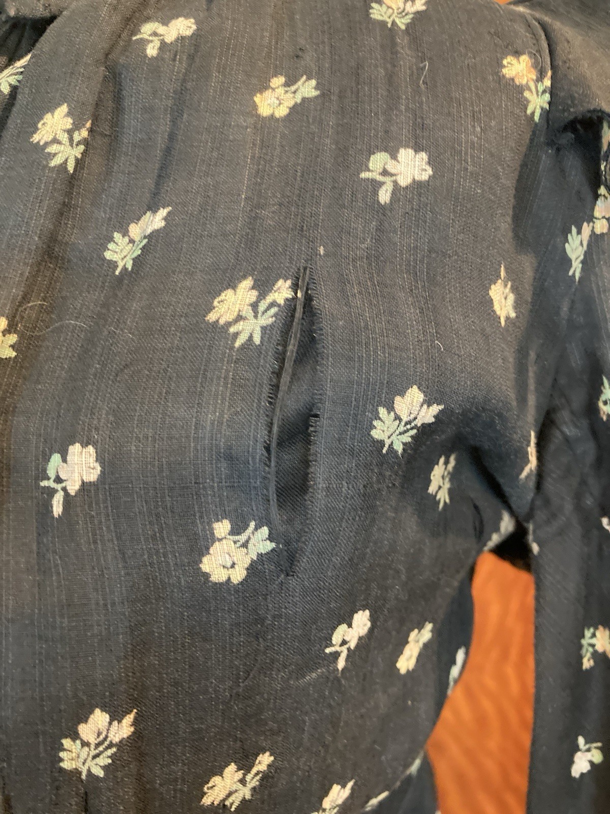 Vintage 1890s 1900s Victorian 2 pc dress print w little flowers