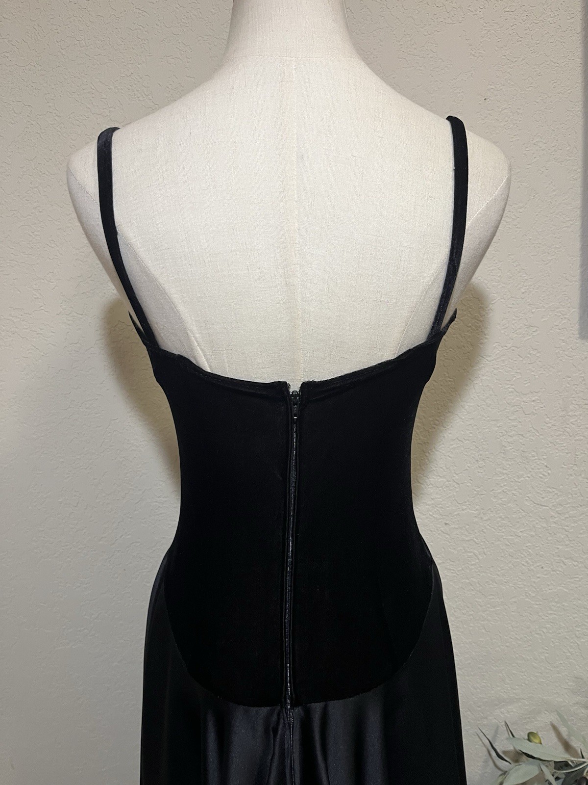 VTG Tadashi Black Corset Y2K 90s Formal Maxi Dress Renaissance Gothic Timeless