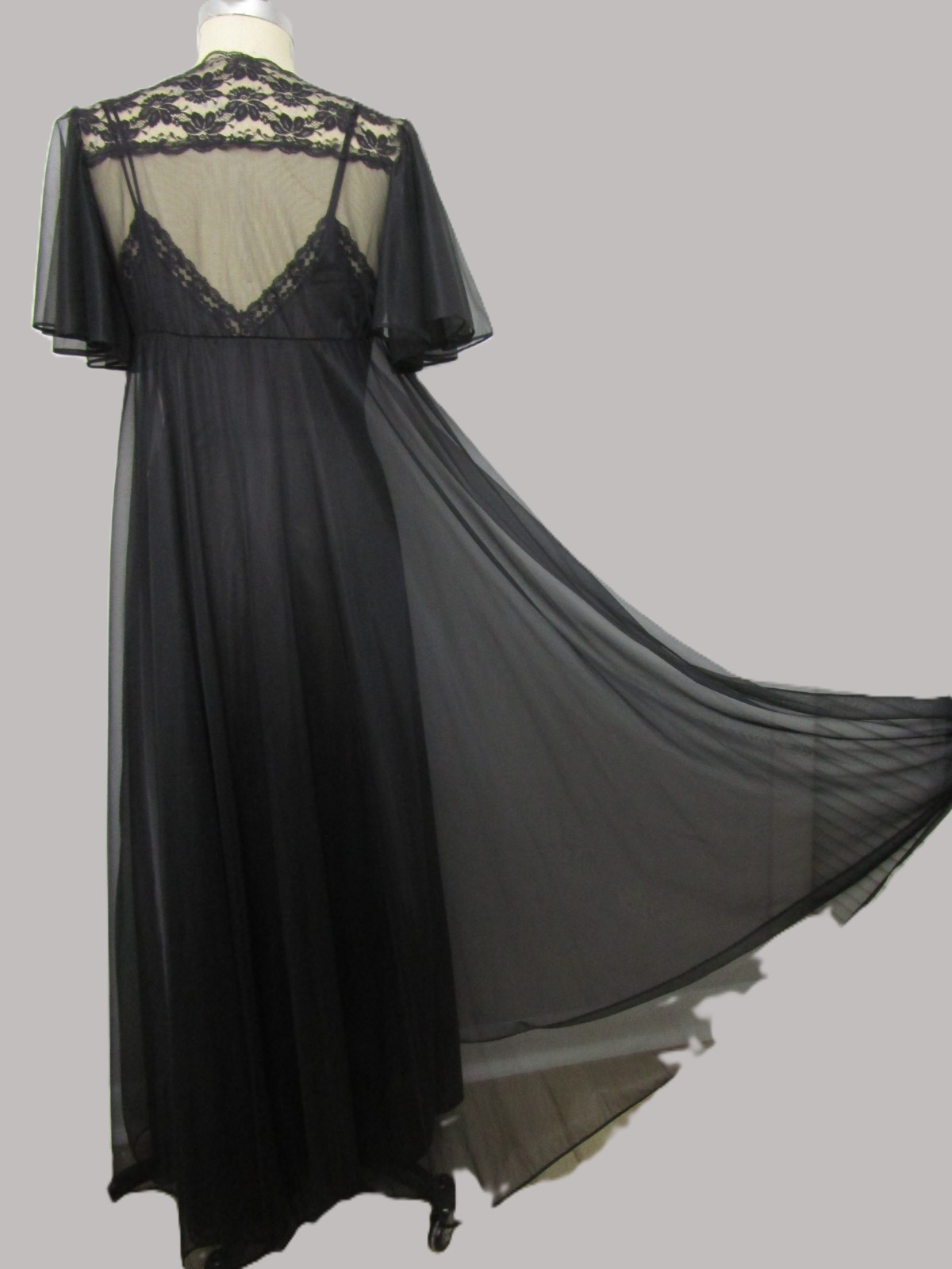 S Black Val Mode Peignoir Set Night Gown Robe Vintage Huge Sweep