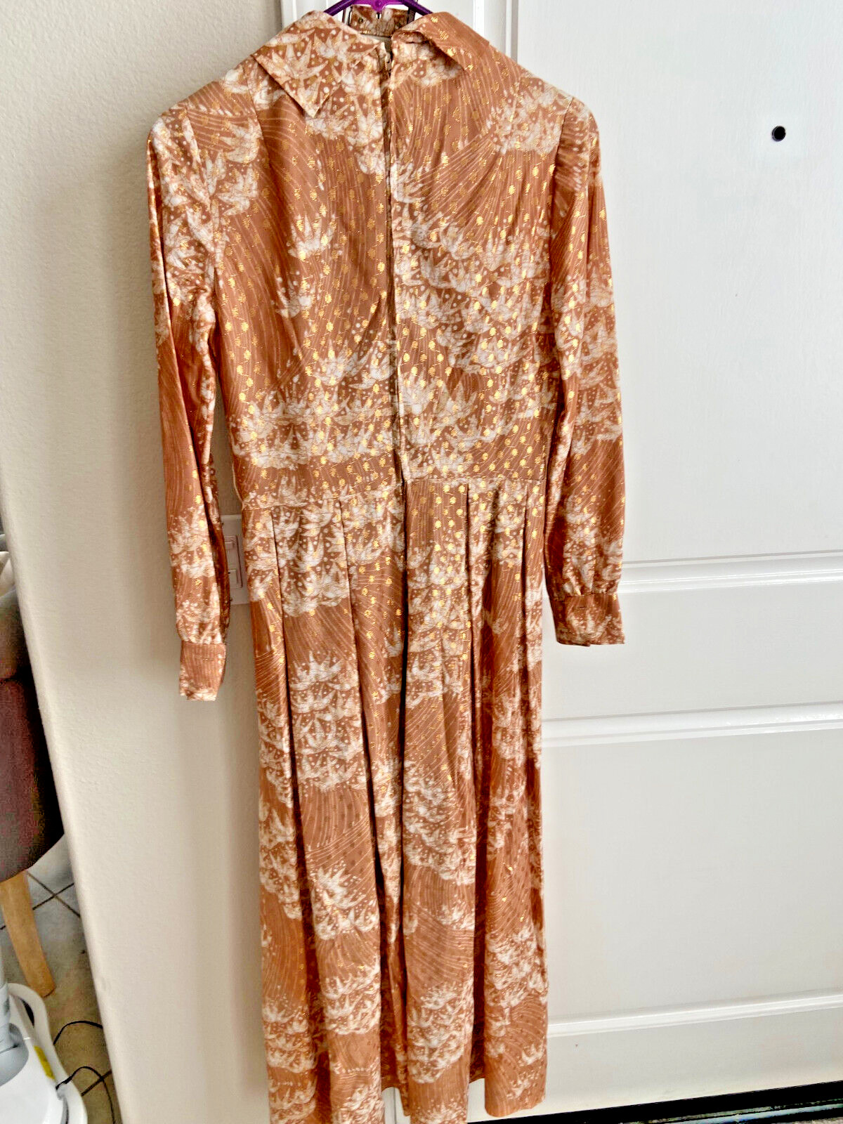 Vintage Nancy Greer Dress Gold Metallic Abstract Print Neck Tie Box Pleats SZ 8