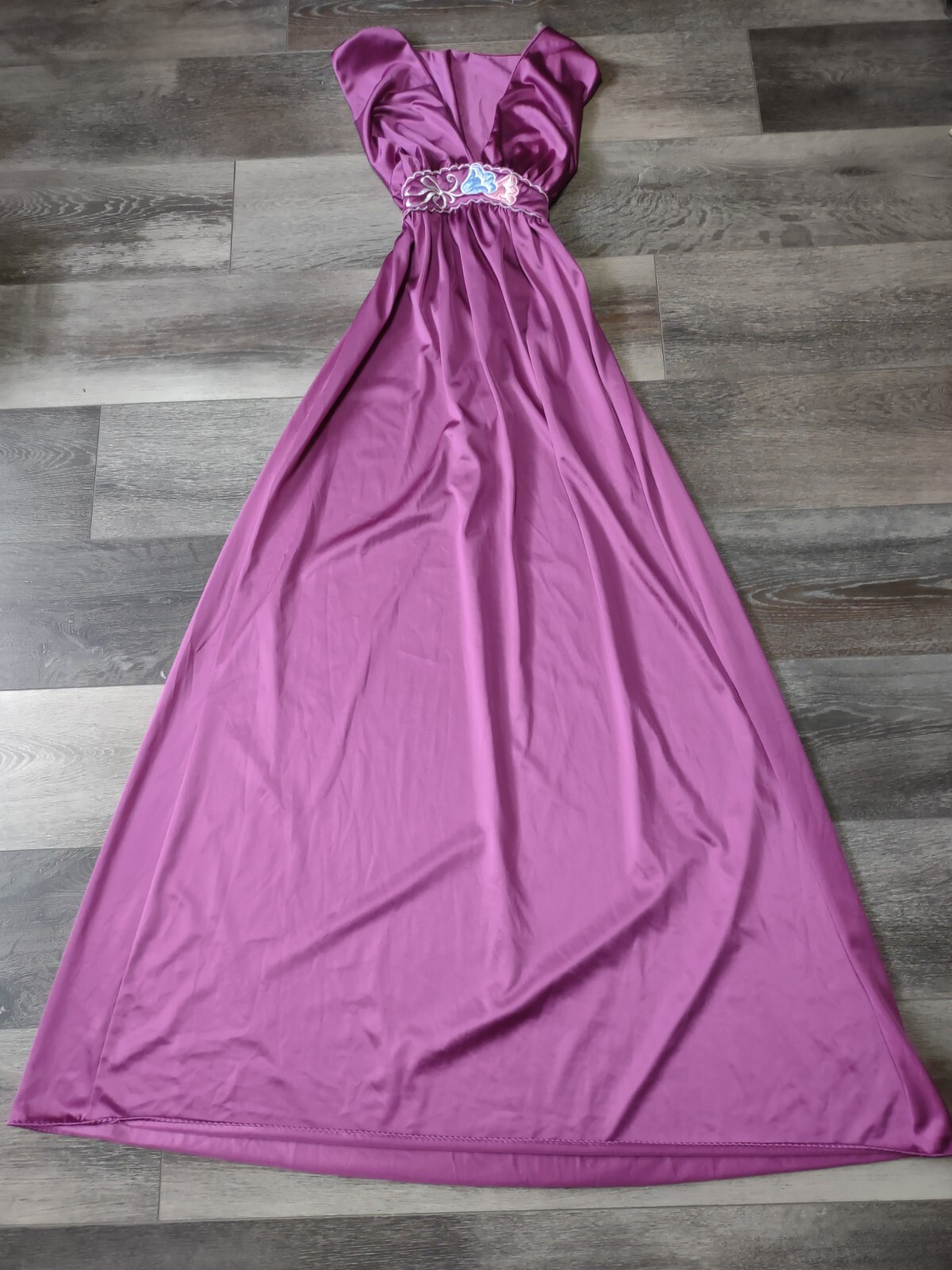 Vtg Lorraine Nightgown Small Long Purple Nylon Embroidery Accent Plum