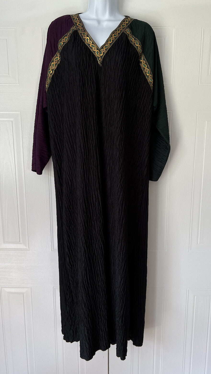 Avon Vintage Festive Caftan Women Size L/XL Black Purple Green And Gold Crinkle