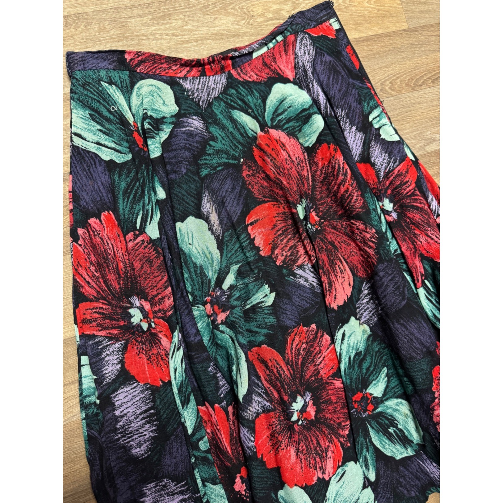 Lucie Linden Vintage Floral Midi Skirt Red Teal Purple A-Line