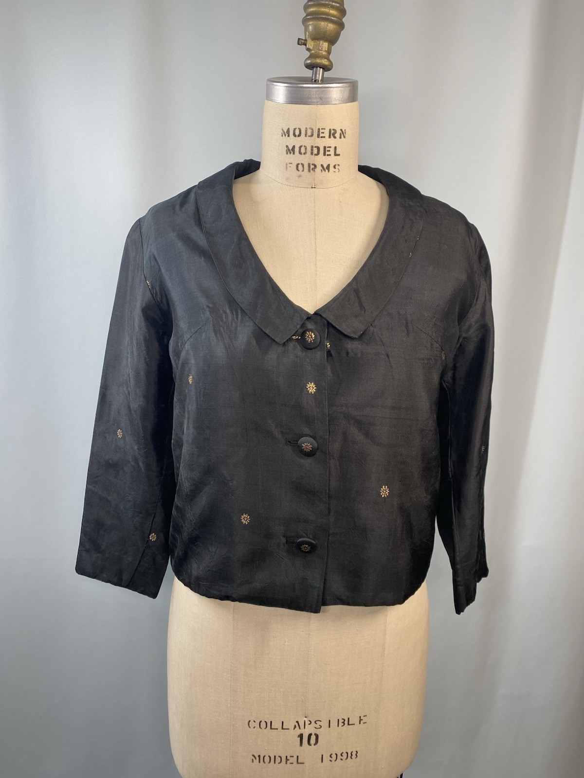 Vintage Jacket Thai Silk SIZE MEDIUM black gold short classic 60s 50s Asian