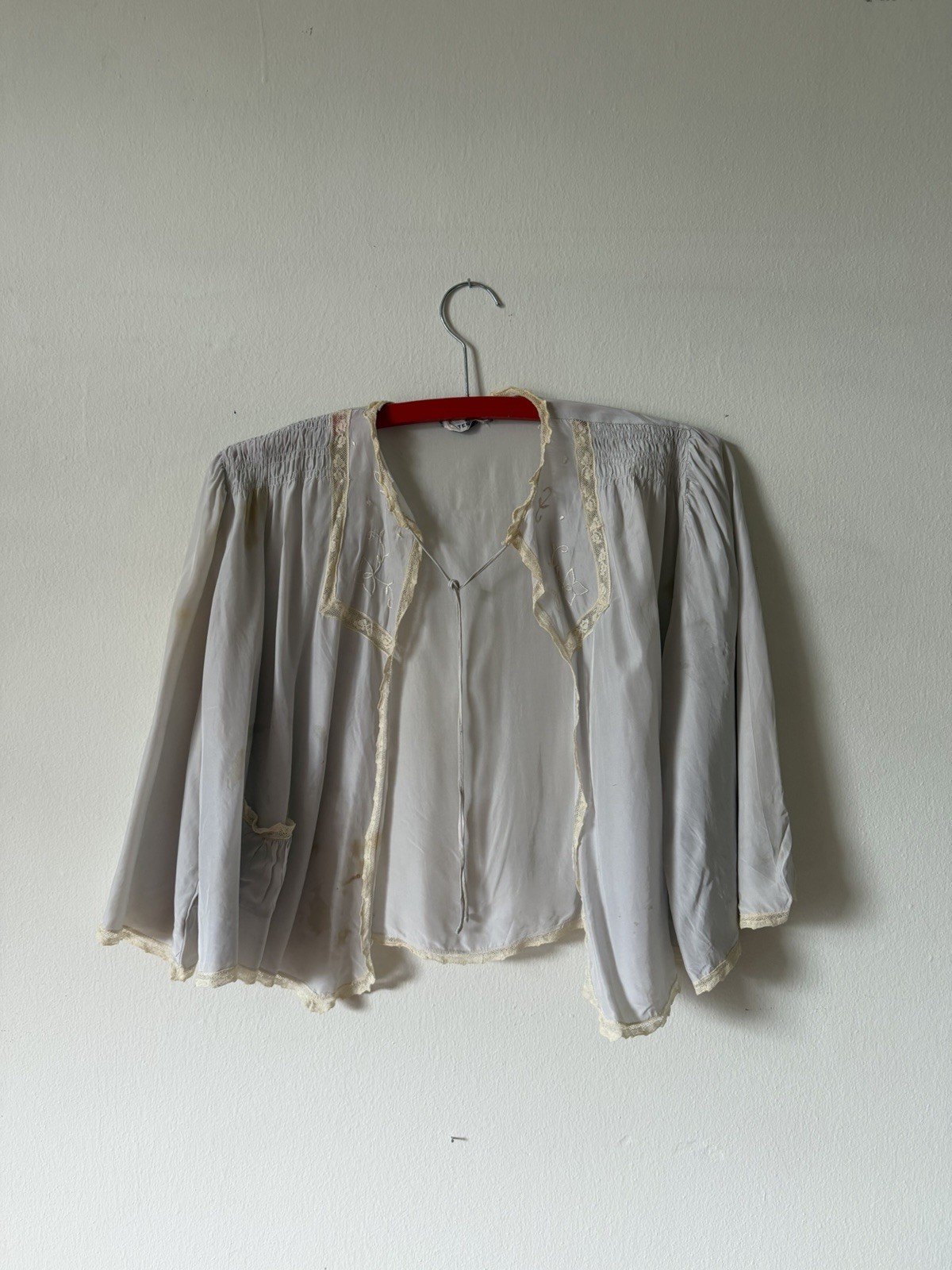 Vintage 1930s Trousseaux by Terris Grey Blue Bed Jacket W/ Ivory Lace *stains