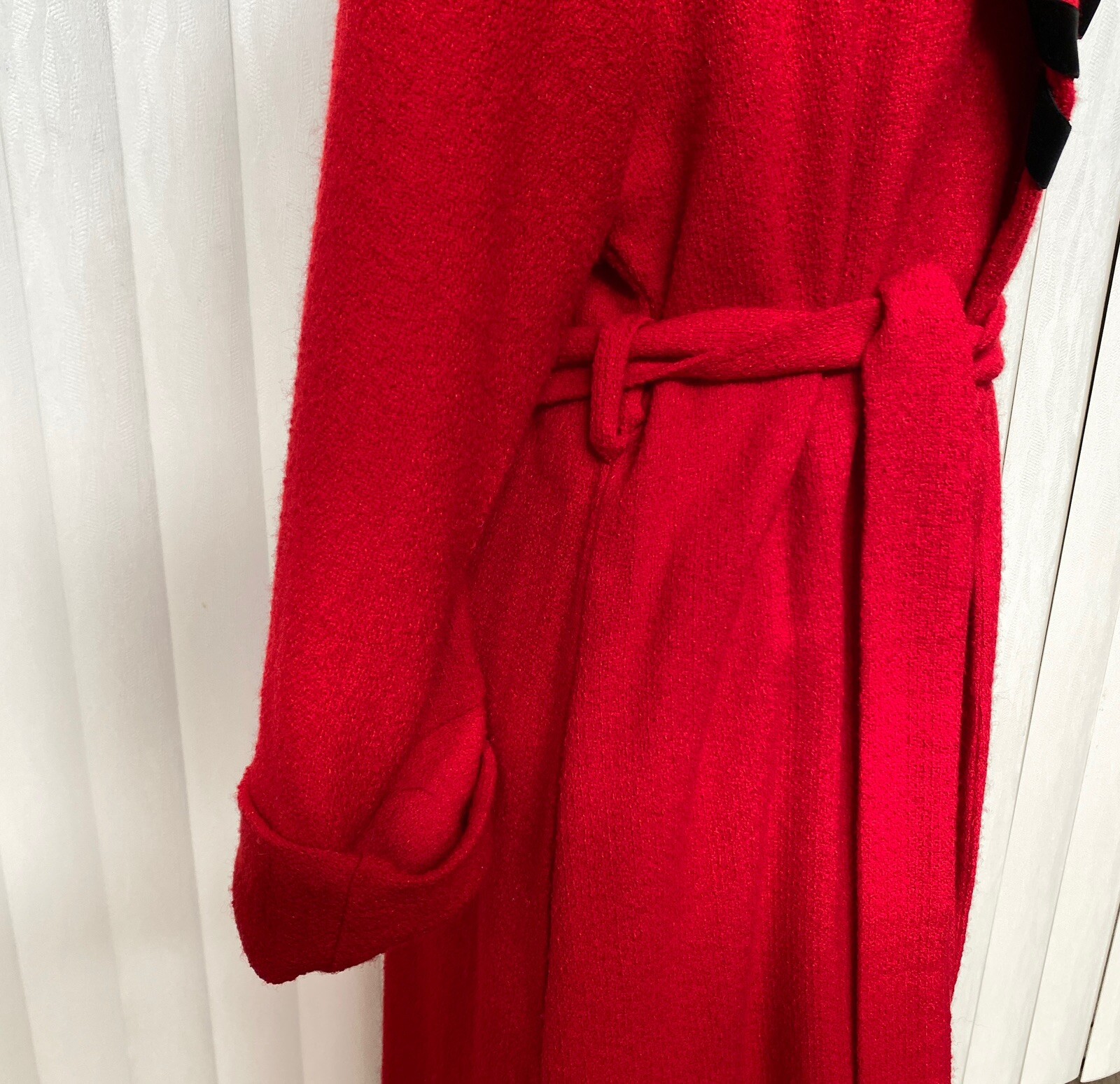 Valentino Intimo 100% Wool Red Robe Velvet Collar Lined Petite SAKS Vintage