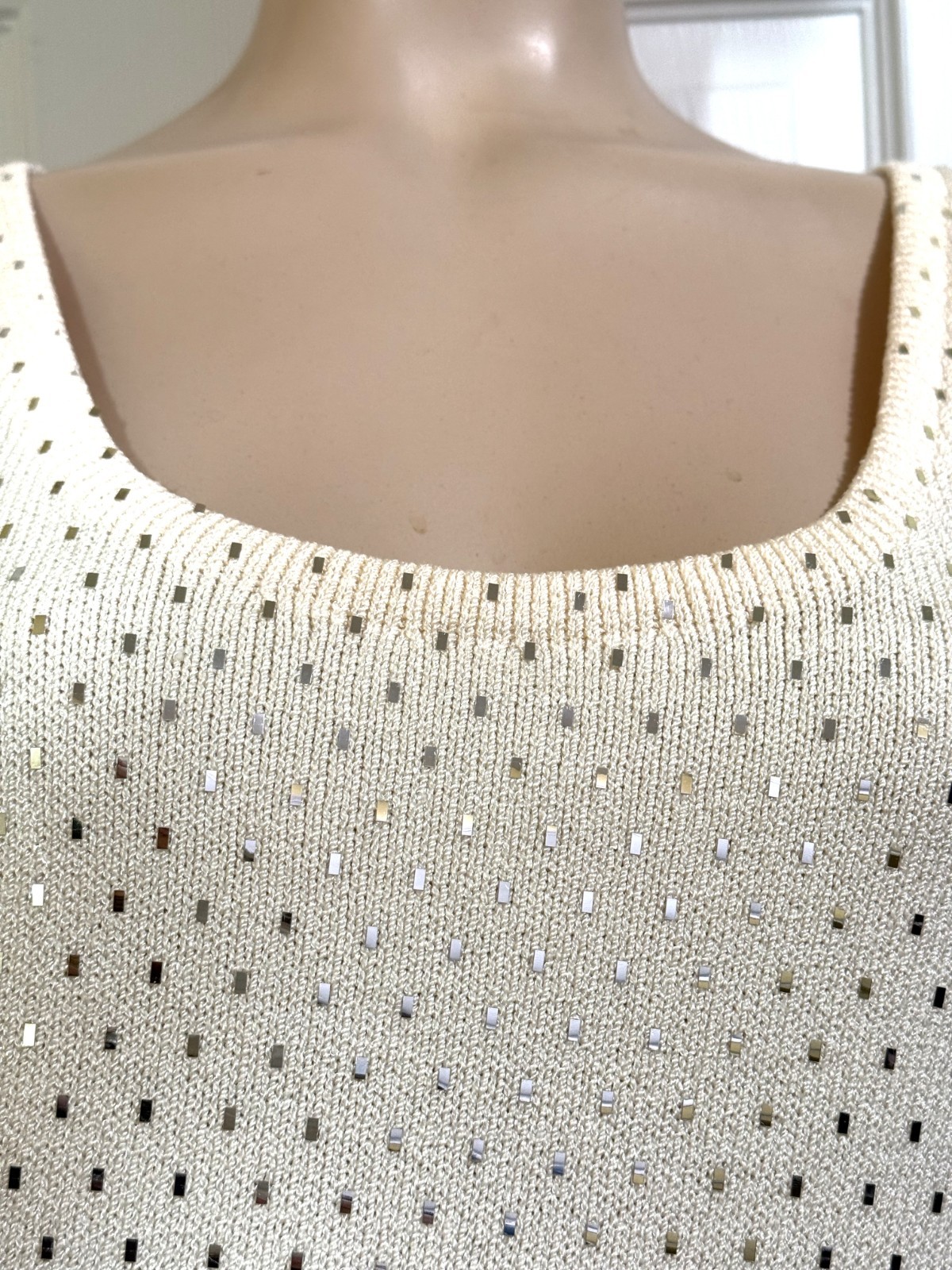 Nice St John Ivory Santana Knit Cami ~ Shell Covered in Paillettes sz 12 ~ L